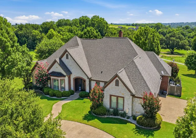 Photo 3 of Single family home for sale at 241 Pinnacle Peak Ln, Weatherford, TX 76087 | MLS# 21323733 | Listing updated on 2026-08-29