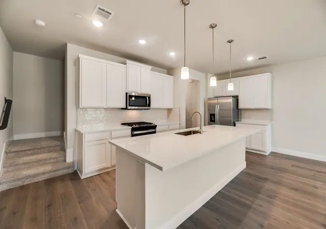 Photo 3 of Townhouse for sale at 8309 Bayside Dr, Rowlett, TX 75088 | MLS# 21347040 | Listing updated on 2026-09-30