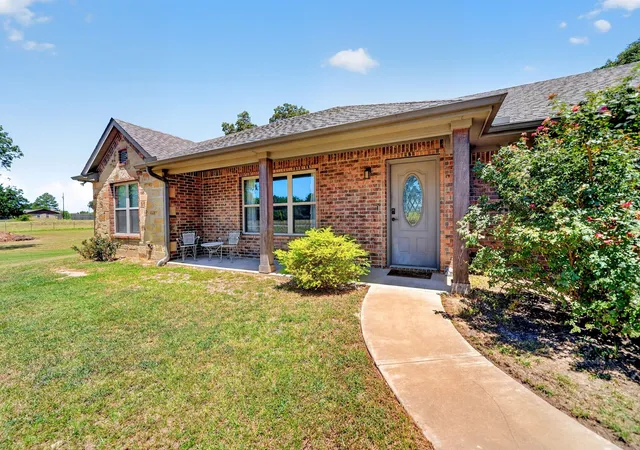 Photo 3 of Single family home for sale at 510 Vz County Road 2517, Canton, TX 75103 | MLS# 21347678 | Listing updated on 2026-09-30