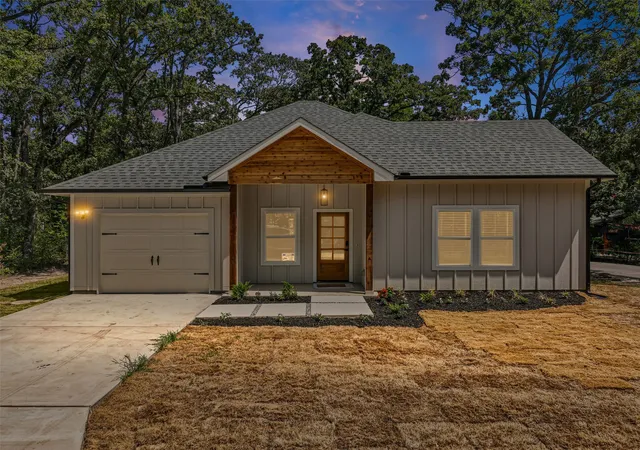 Photo 2 of Single family home for sale at 113 Nina St, Payne Springs, TX 75156 | MLS# 21347215 | Listing updated on 2026-09-22