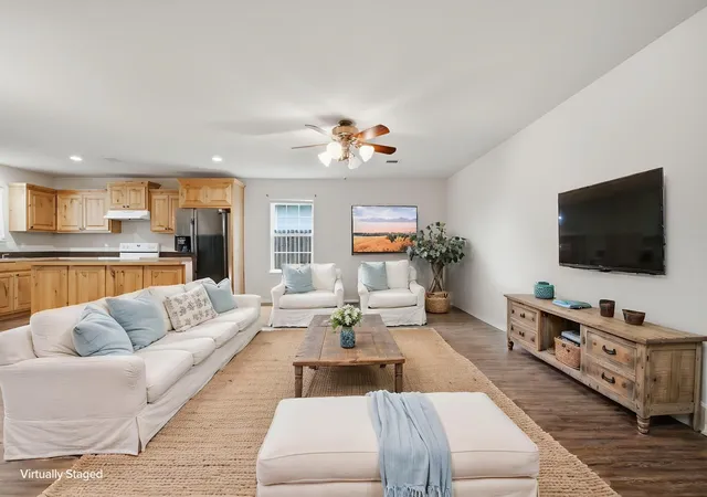Photo 3 of Single family home for sale at 114 Wade St, Whitesboro, TX 76273 | MLS# 21340987 | Listing updated on 2026-09-02