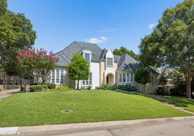 Photo 1 of Mansion for sale at 902 Independence Pkwy, Southlake, TX 76092 | MLS# 21345872 | Listing updated on 2026-10-04