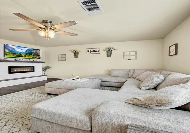 Photo 3 of Single family home for sale at 1905 Burl Ln, Anna, TX 75409 | MLS# 21347159 | Listing updated on 2026-09-18