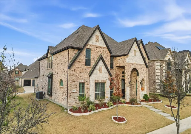 Photo 2 of Single family home for sale at 12354 Settlers Dr, Frisco, TX 75035 | MLS# 21345770 | Listing updated on 2026-08-03