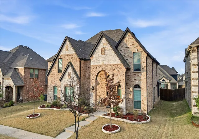 Photo 3 of Single family home for sale at 12354 Settlers Dr, Frisco, TX 75035 | MLS# 21345770 | Listing updated on 2026-08-03