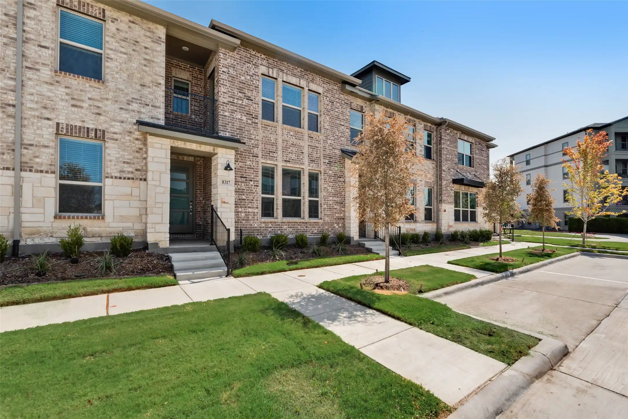 Townhouse for sale at 8317 Bayside Dr, Rowlett, TX 75088 | MLS# 21347049