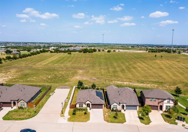 Photo 2 of Sale Pending at 921 Amberwood Dr, Godley, TX 76044 | MLS# 21347788 | Listing updated on 2026-09-05