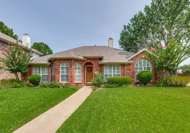 1st image of 609 Weeping Willow Rd, Garland, TX 75044 | MLS# 21347809