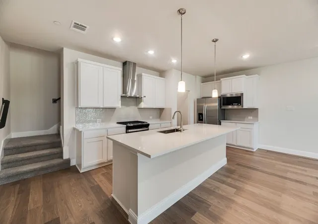 Photo 3 of Townhouse for sale at 8301 Bayside Dr, Rowlett, TX 75088 | MLS# 21347030 | Listing updated on 2026-09-30