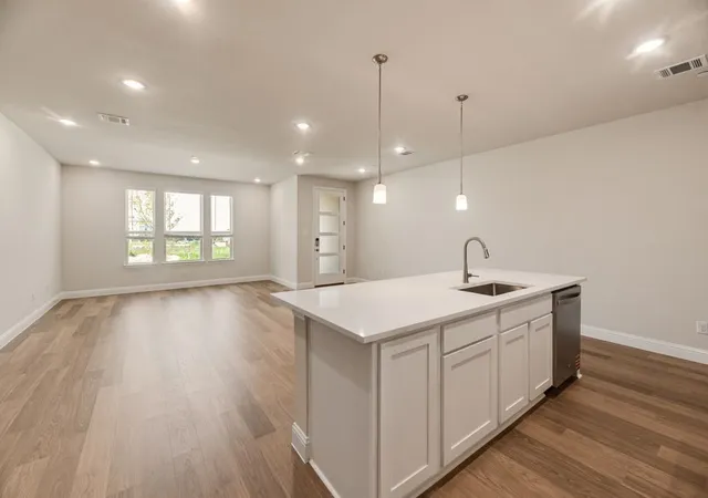Photo 4 of Townhouse for sale at 8301 Bayside Dr, Rowlett, TX 75088 | MLS# 21347030 | Listing updated on 2026-09-30