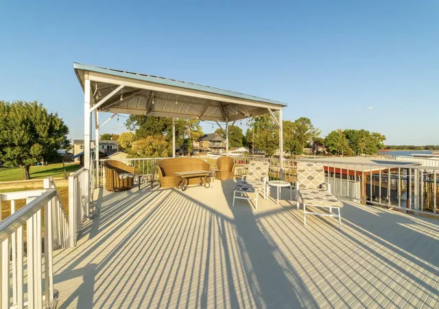 Photo 4 of Single family home for sale at 6771 Briar Rd, Azle, TX 76020 | MLS# 21346439 | Listing updated on 2026-10-05