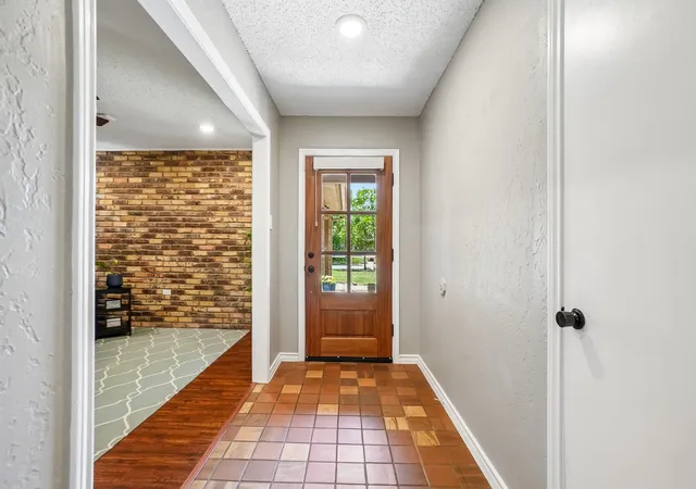 4th image of 8612 Edgebrook Ter, Benbrook, TX 76116 | MLS# 21347881