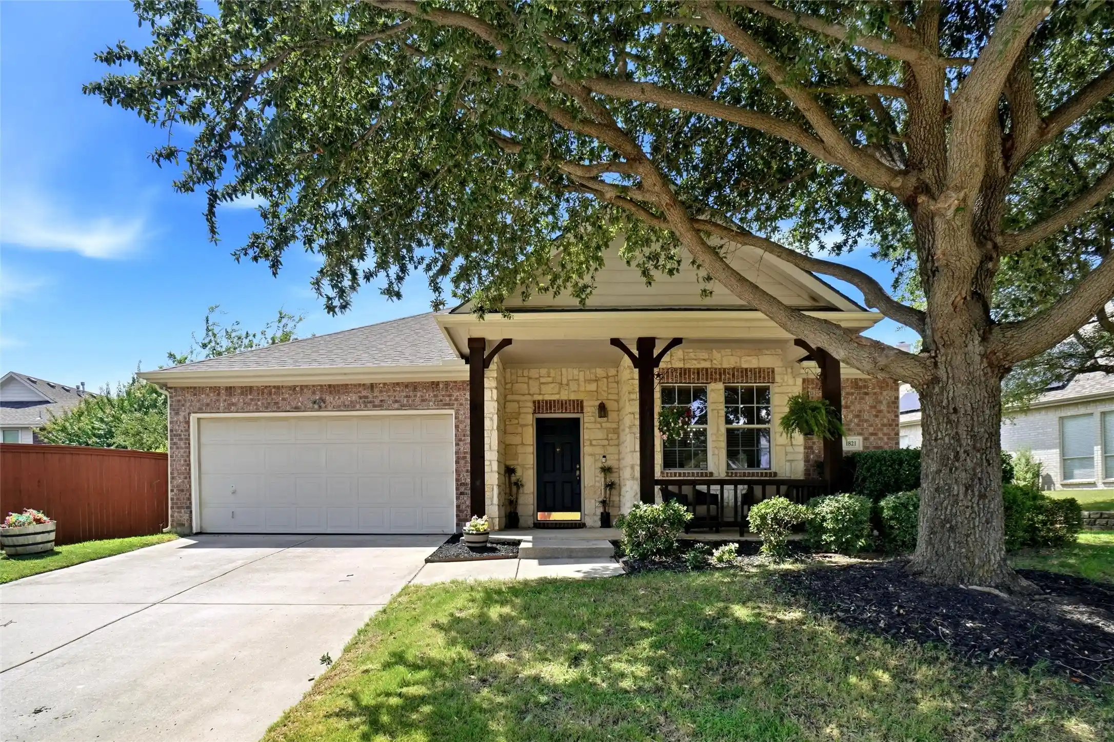 Photo 1 of Single family home for sale at 1821 Vintage Dr, Corinth, TX 76210 | MLS# 21344259 | Listing updated on 2026-10-25