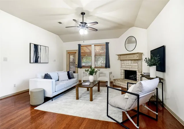 Photo 3 of Single family home for sale at 1821 Vintage Dr, Corinth, TX 76210 | MLS# 21344259 | Listing updated on 2026-10-03