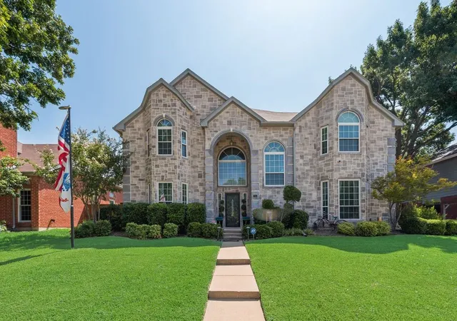 Photo 4 of Single family home for sale at 763 Livingston Dr, Allen, TX 75002 | MLS# 21347794 | Listing updated on 2026-10-01