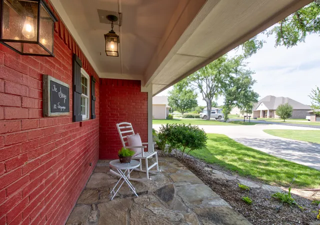 Photo 3 of Single family home for sale at 112 Sequoya Dr, Gainesville, TX 76240 | MLS# 21347766 | Listing updated on 2026-09-24