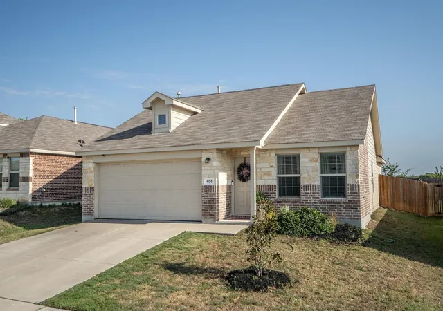 Photo 2 of Single family home for sale at 404 Ranchito Pass, Haslet, TX 76052 | MLS# 21347922 | Listing updated on 2026-09-06