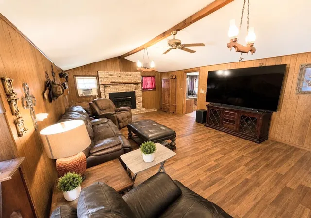 Photo 3 of Single family home for sale at 570 An County Road 2419, Montalba, TX 75853 | MLS# 21347481 | Listing updated on 2026-08-02