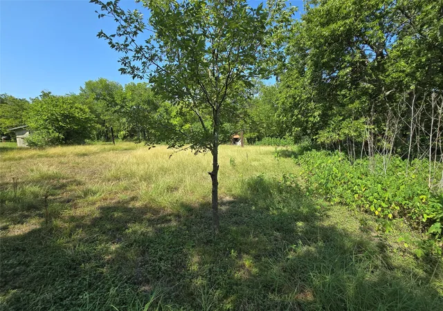 Photo 2 of Sale Pending at 702 3rd St, Hubbard, TX 76648 | MLS# 21347457 | Listing updated on 2026-08-25