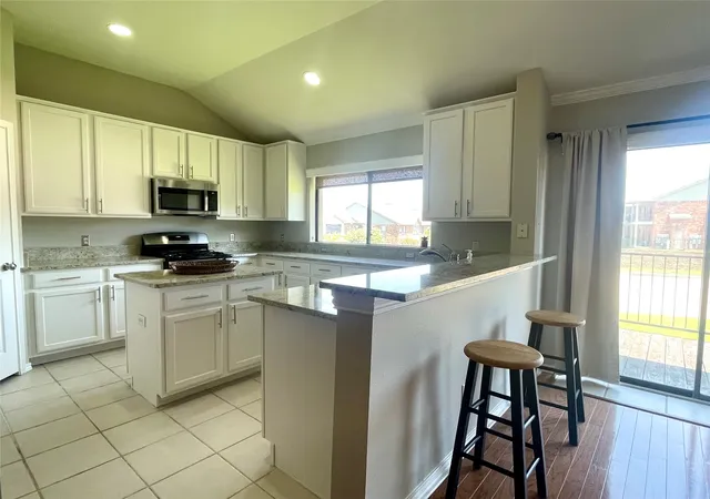 Photo 2 of Condo for sale at 1988 Signal Ridge Pl, Rockwall, TX 75032 | MLS# 21347969 | Listing updated on 2026-10-05