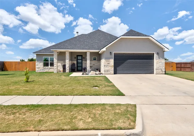 2nd image of 128 Hawker Ln, Abilene, TX 79602 | MLS# 21345368