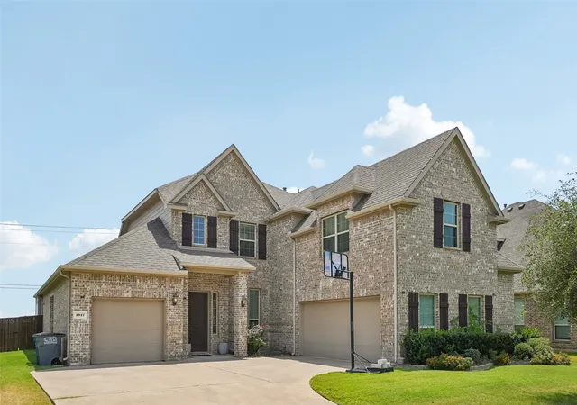 Photo 3 of Single family home for sale at 1917 Doves Landing Ln, Wylie, TX 75098 | MLS# 21348118 | Listing updated on 2026-08-27