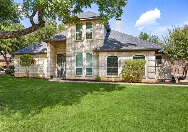 Photo 1 of Single family home for sale at 6105 Belvidere Cir, Granbury, TX 76049 | MLS# 21348124 | Listing updated on 2026-09-03
