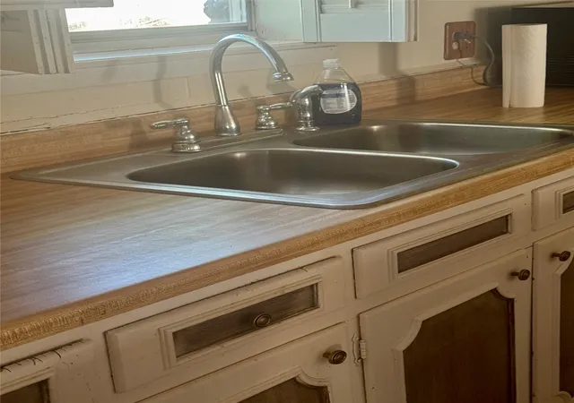 Photo 3 of Single family home for sale at 2601 S Park St, Commerce, TX 75428 | MLS# 21348131 | Listing updated on 2026-08-04