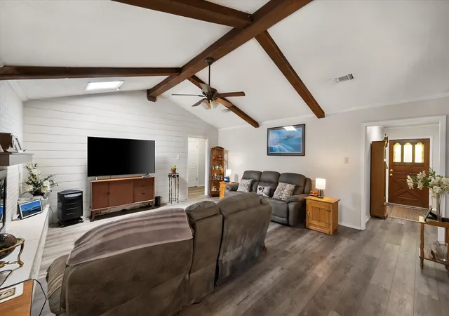 Photo 4 of Sale Pending at 902 Greenbriar Dr, Joshua, TX 76058 | MLS# 21345500 | Listing updated on 2026-09-22