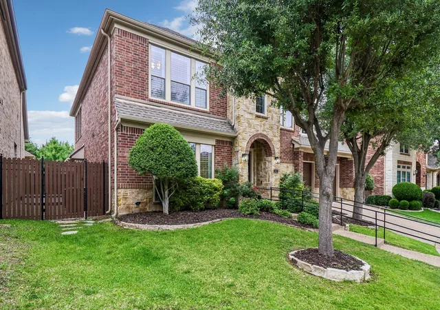 Photo 4 of Single family home for sale at 8417 Freedom Wy, North Richland Hills, TX 76182 | MLS# 21348162 | Listing updated on 2026-09-27