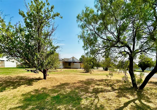 Photo 3 of Single family home for sale at 1117 1121 S Washington St, Aspermont, TX 79502 | MLS# 21344294 | Listing updated on 2026-09-05
