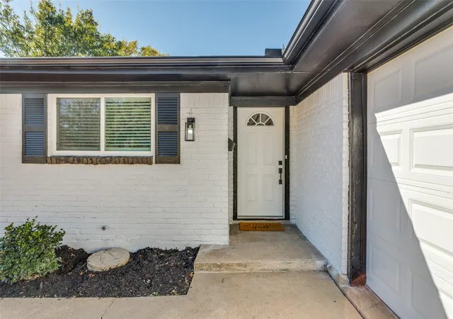Photo 3 of Single family home for sale at 7012 Trimble Dr, Fort Worth, TX 76134 | MLS# 21347137 | Listing updated on 2026-08-03