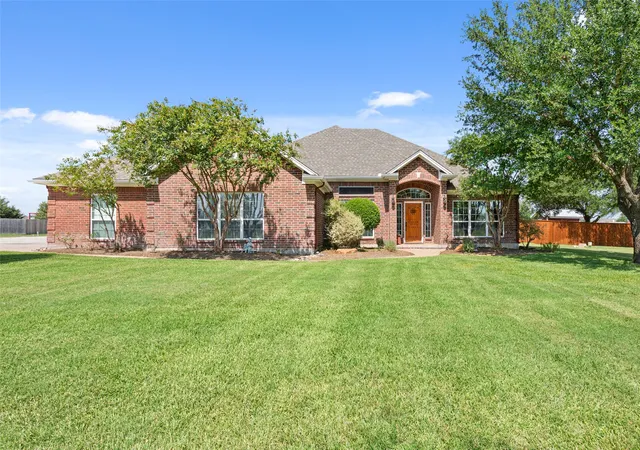 Photo 2 of Single family home for sale at 128 Hoffmeyer Ln, Robinson, TX 76706 | MLS# 21346980 | Listing updated on 2026-08-20