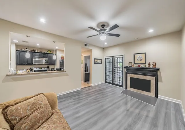 Photo 3 of Condo for sale at 8601 Park Ln #612, Dallas, TX 75231 | MLS# 21347359 | Listing updated on 2026-10-03