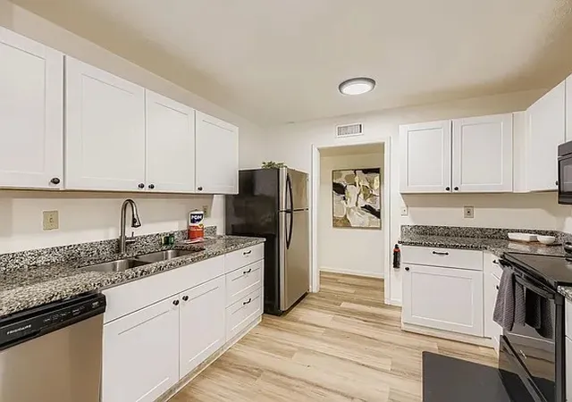 Photo 4 of Single family home for sale at 2001 Newbury Dr, Arlington, TX 76014 | MLS# 21347975 | Listing updated on 2026-09-01