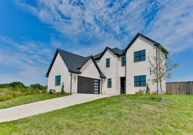 Photo 1 of Single family home for sale at 2703 Stonecrest Dr, Sherman, TX 75092 | MLS# 21348292 | Listing updated on 2026-09-22
