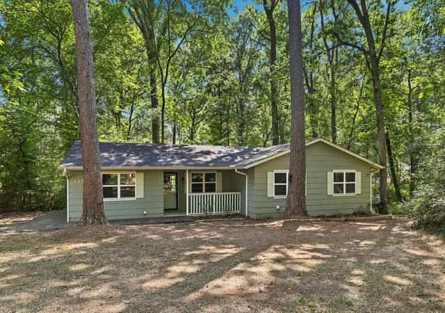 Photo 1 of Single family home for sale at 1435 Hideaway Ln W, Lindale, TX 75771 | MLS# 21348329 | Listing updated on 2026-08-04