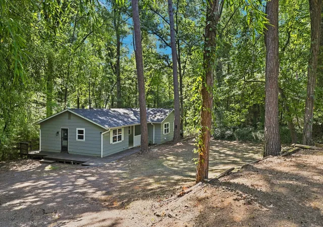 Photo 3 of Single family home for sale at 1435 Hideaway Ln W, Lindale, TX 75771 | MLS# 21348329 | Listing updated on 2026-08-04