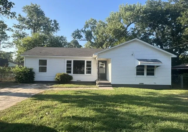 Photo 1 of Single family home for sale at 1601 Anthony St, Gainesville, TX 76240 | MLS# 21347657 | Listing updated on 2026-09-22