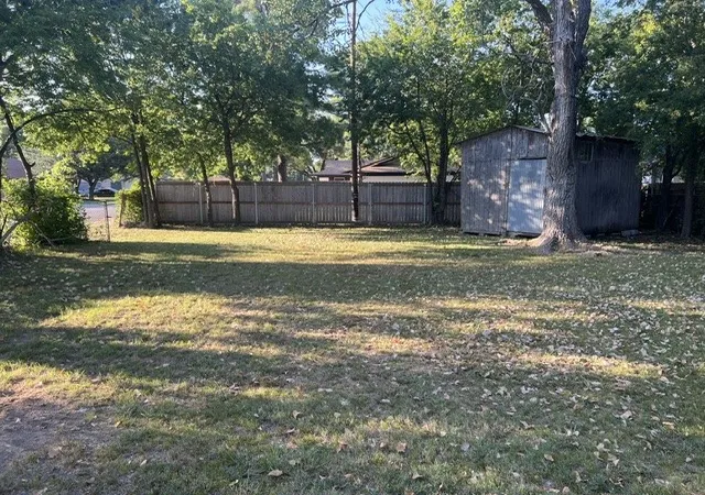 Photo 3 of Single family home for sale at 1601 Anthony St, Gainesville, TX 76240 | MLS# 21347657 | Listing updated on 2026-09-22