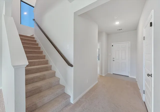Photo 2 of Single family home for sale at 517 Brook View Dr, Van Alstyne, TX 75495 | MLS# 21348353 | Listing updated on 2026-09-04