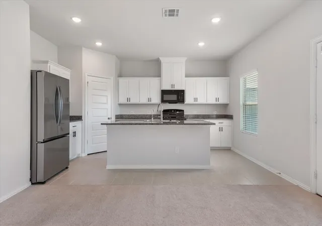 Photo 3 of Single family home for sale at 517 Brook View Dr, Van Alstyne, TX 75495 | MLS# 21348353 | Listing updated on 2026-09-04