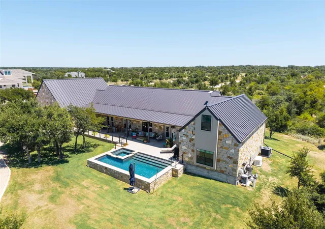Photo 2 of Single family home for sale at 1005 Deepwater Rd, Brownwood, TX 76801 | MLS# 21347664 | Listing updated on 2026-08-17