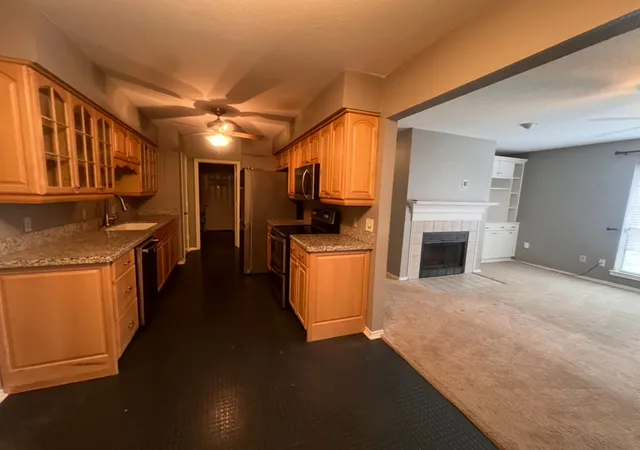 Photo 4 of Townhouse for sale at 2123 Mistletoe Ave #B, Fort Worth, TX 76110 | MLS# 21347506 | Listing updated on 2026-09-03