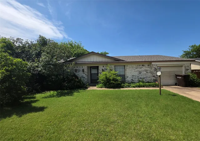 1st image of 3508 Gatewood Ln, Plano, TX 75074 | MLS# 21345244
