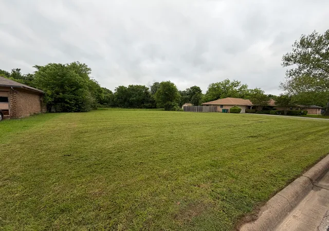 Photo 1 of Land for sale at 712 E Olive St #718, Sherman, TX 75090 | MLS# 21348465 | Listing updated on 2026-09-22