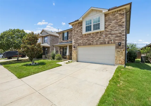 Photo 2 of Single family home for sale at 709 Bastrop Dr, Arlington, TX 76002 | MLS# 21347831 | Listing updated on 2026-10-02
