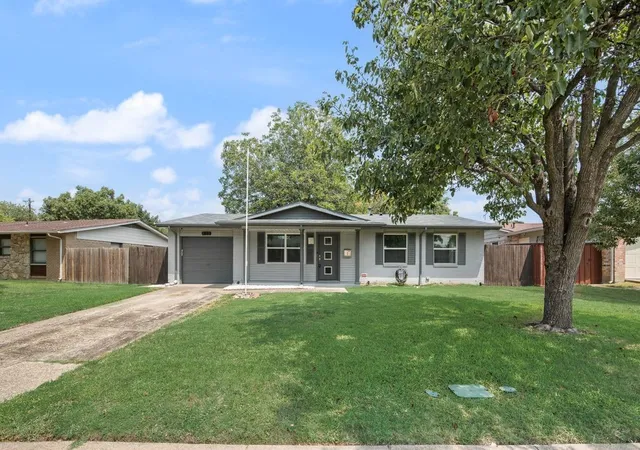 Photo 3 of Single family home for sale at 438 Salem Dr, Richardson, TX 75080 | MLS# 21346690 | Listing updated on 2026-10-06