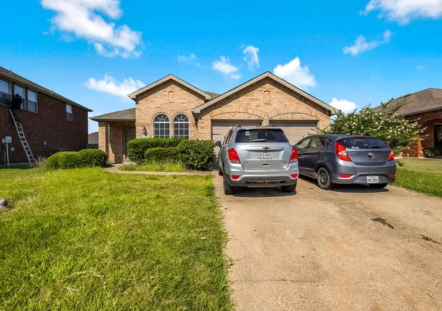 Photo 3 of Single family home for sale at 536 Chestnut Trl, Forney, TX 75126 | MLS# 21326633 | Listing updated on 2026-08-19