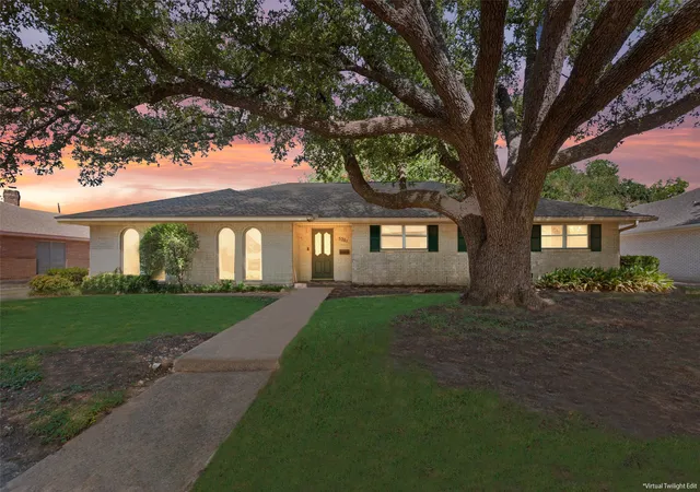 Photo 1 of Sale Pending at 5201 Lake Highlands Dr, Waco, TX 76710 | MLS# 21348451 | Listing updated on 2026-10-05